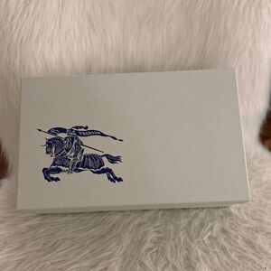 New! Auth. Burberry shoes Box (fit 7W)